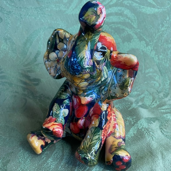 Collectible elephant trunk up for good luck. Vintage La Vie Safari, collage. - Picture 3 of 10